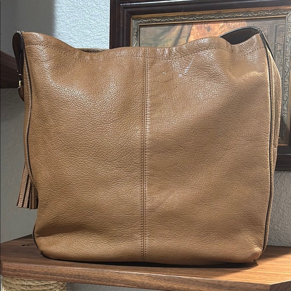 Coach Avery Tan Leather Hobo Bag with Gold Accents No. M1380-F23309 - Picture 5 of 12